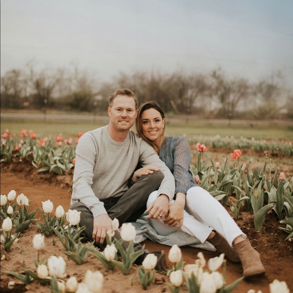 Meet your Posher, Jennifer - Picture 2 of 2